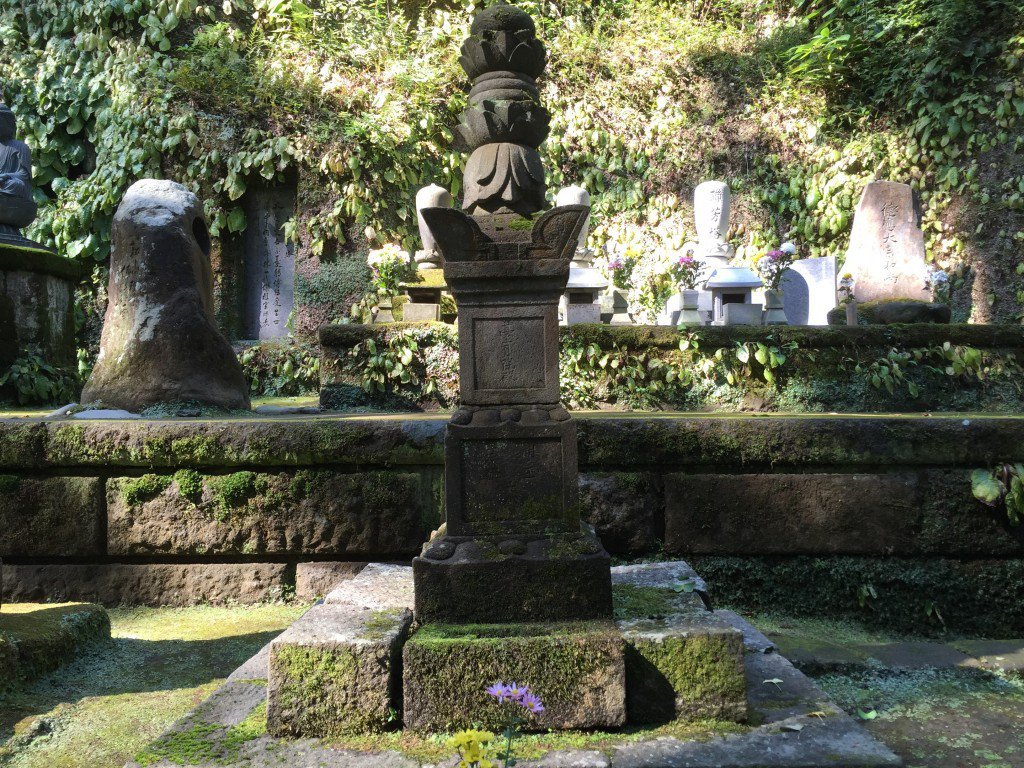 甲斐姫の墓