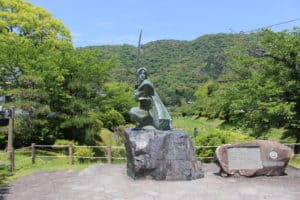 佐々木小次郎の銅像
