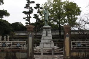 大村純熈の像